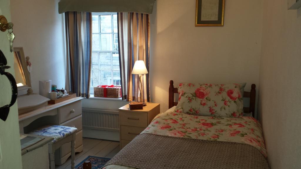 One Castle Street Bed And Breakfast Бейквелл Номер фото